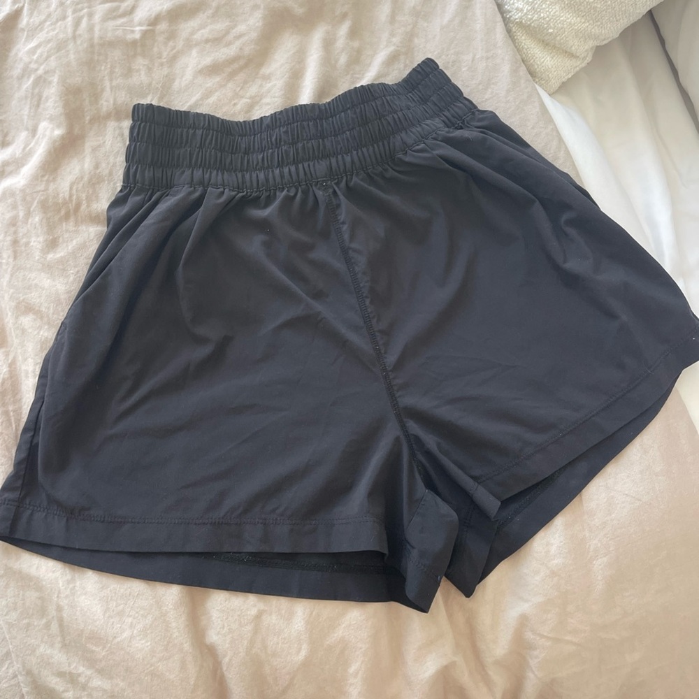 Vuori Black Athletic Shorts Lightweight Elastic Waist